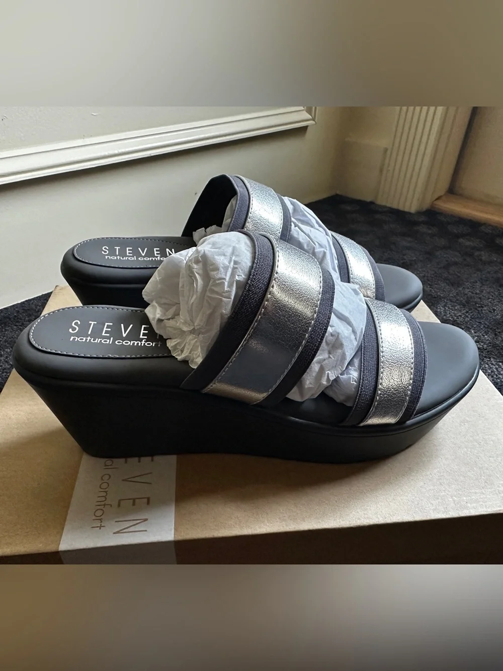 Steven natural comfort, slide sandals made by Steve Madden size 8 NEW IN BOX